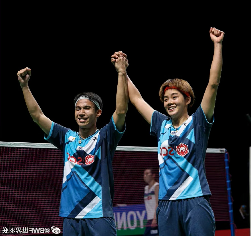 国羽新星翁泓阳爆冷夺冠,全英半决赛国羽冲金冲进决赛