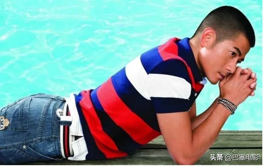 有一种性感，是男明星们的翘臀，恰到好处的刚刚好