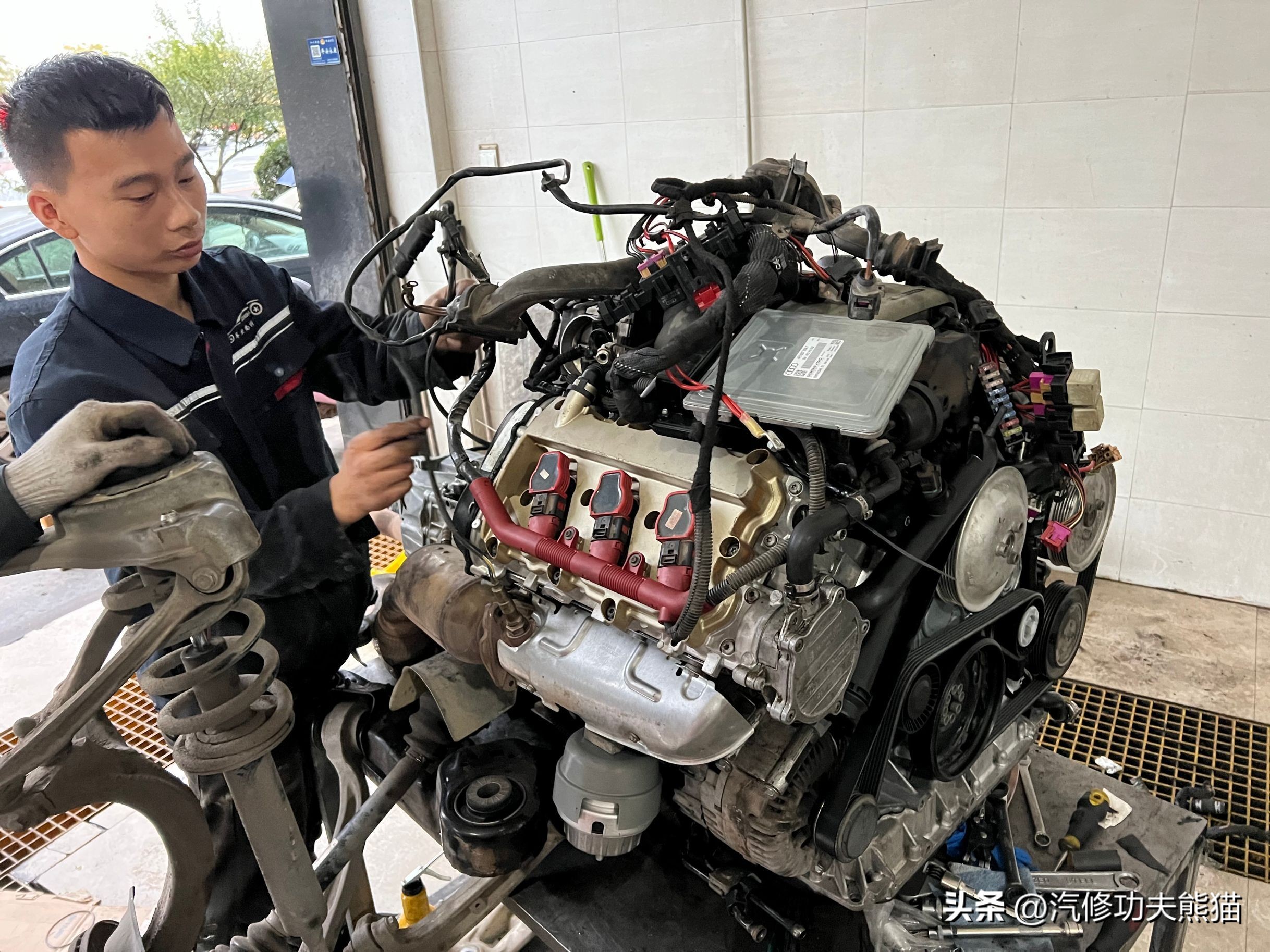 翻新60年前的奥迪,老车翻新奥迪a6发动机