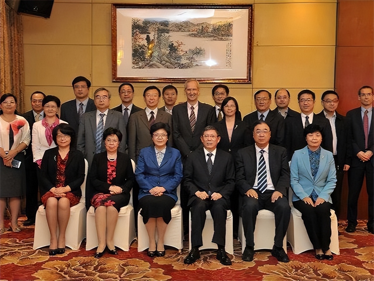 祖籍中国的9位外国领导人，前日本首相公开祭祖，都对中国有贡献