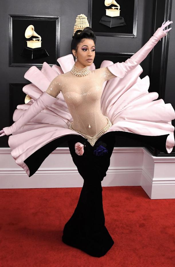 BLACKPINK全员上身的品牌究竟什么来头？