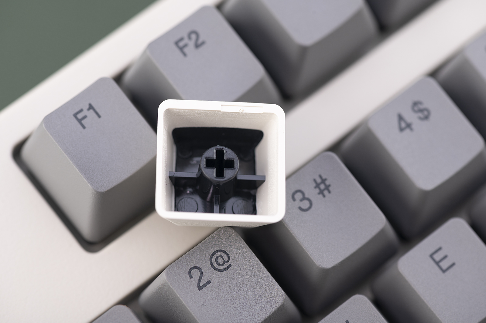 ikbc机械键盘w210女妖,勇于做减法