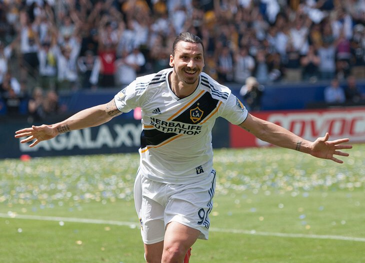 梅西加盟美职联后有哪些球员,梅西登陆美职联开启三冠王征程