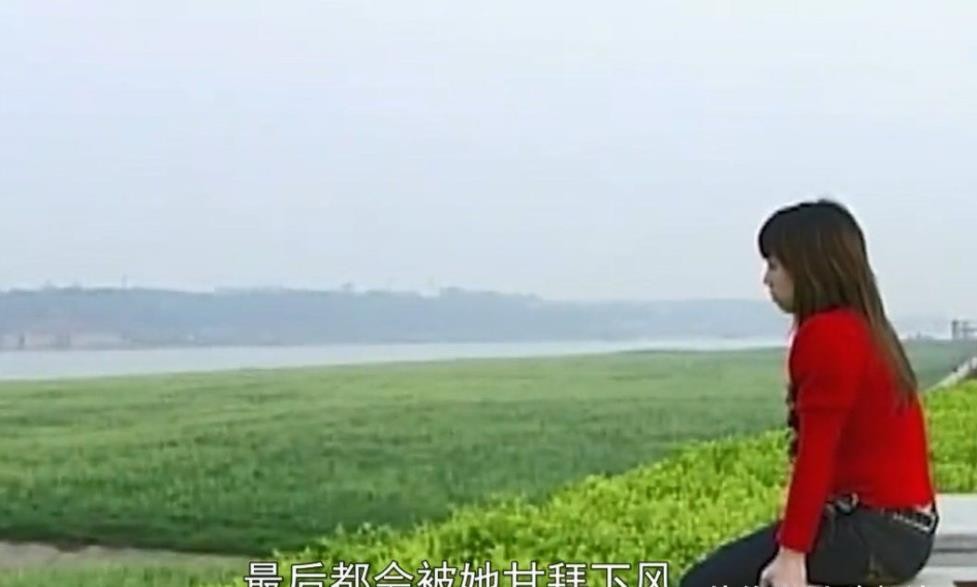 湖南喝酒不醉的女人刘静,湖南女子喝酒像喝水一样千杯不醉