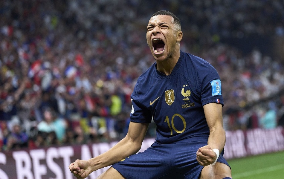 输了世界杯赢了全世界,姆巴佩已强于1994、1998两届世界杯的大罗