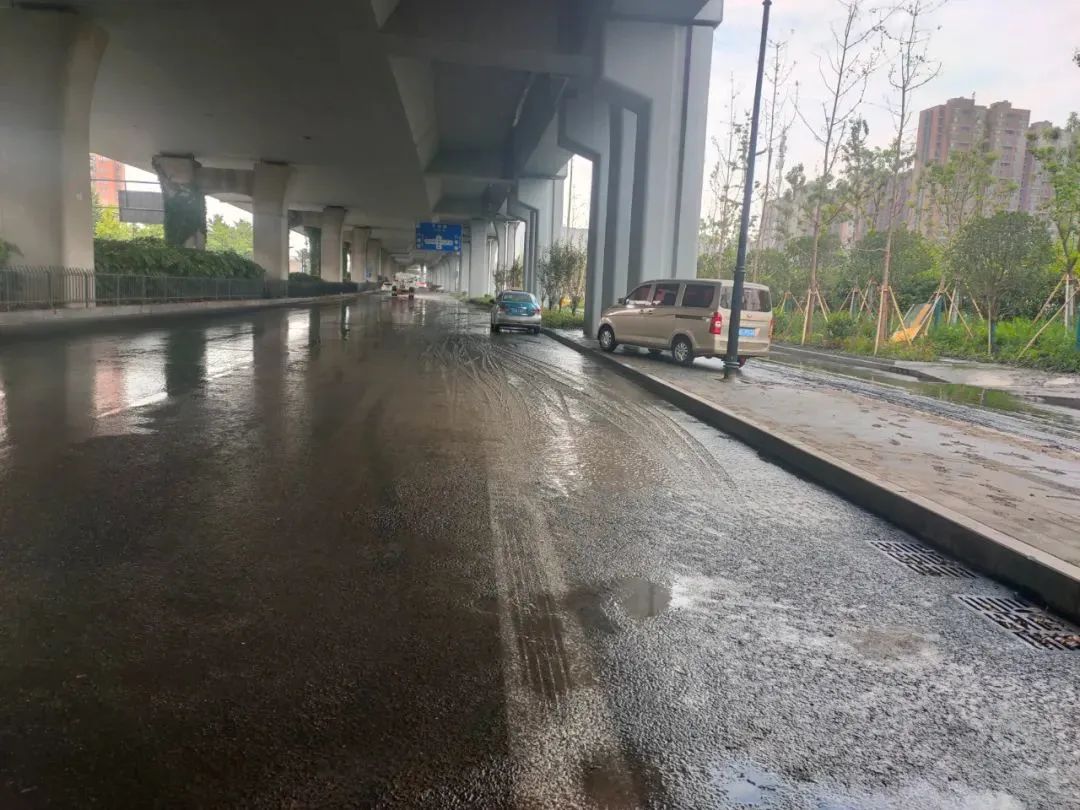 洗污渍、清死角、洗积尘……九堡颜值又刷新