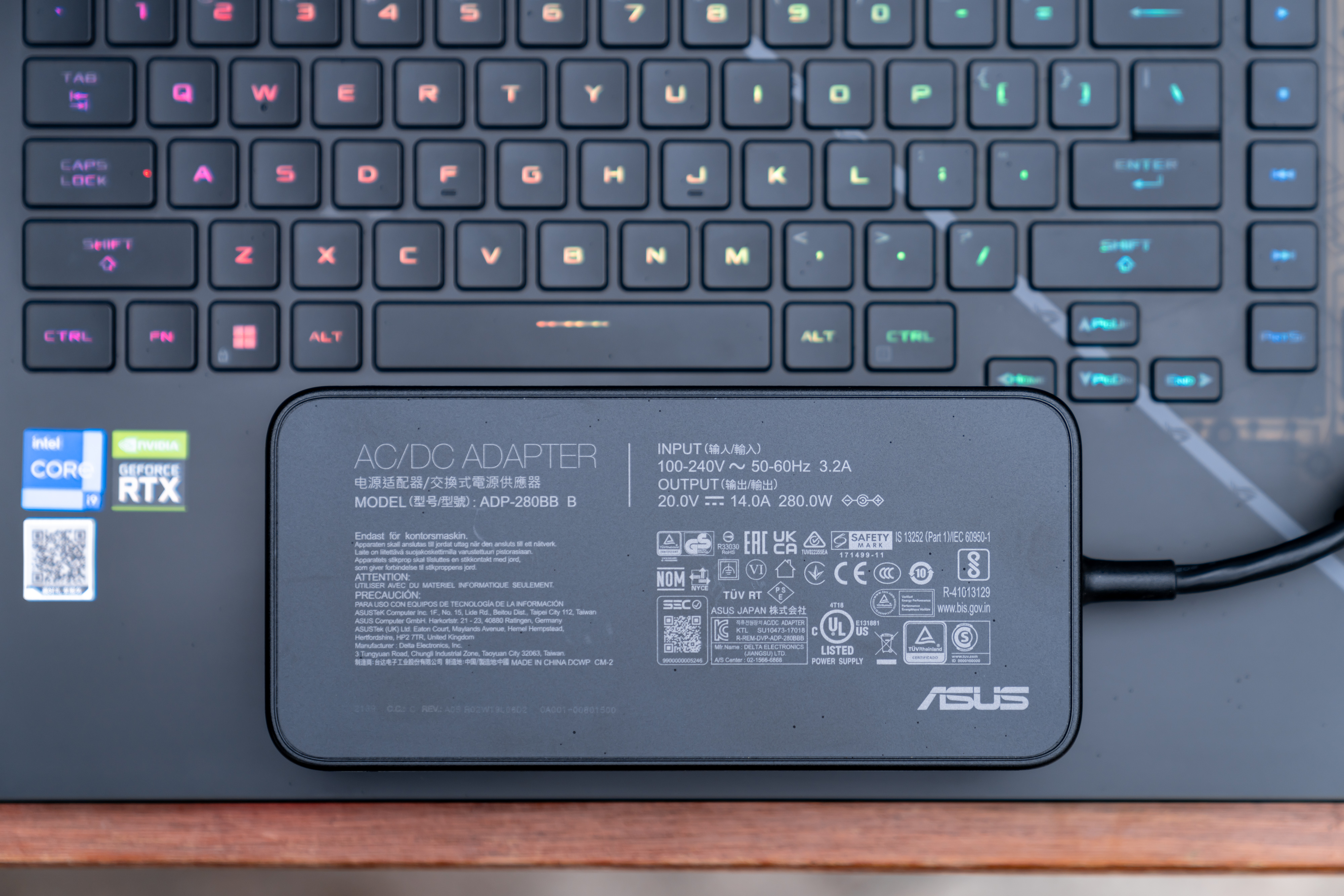 rog枪神6对比y7000p,rog枪神6i912代3070ti