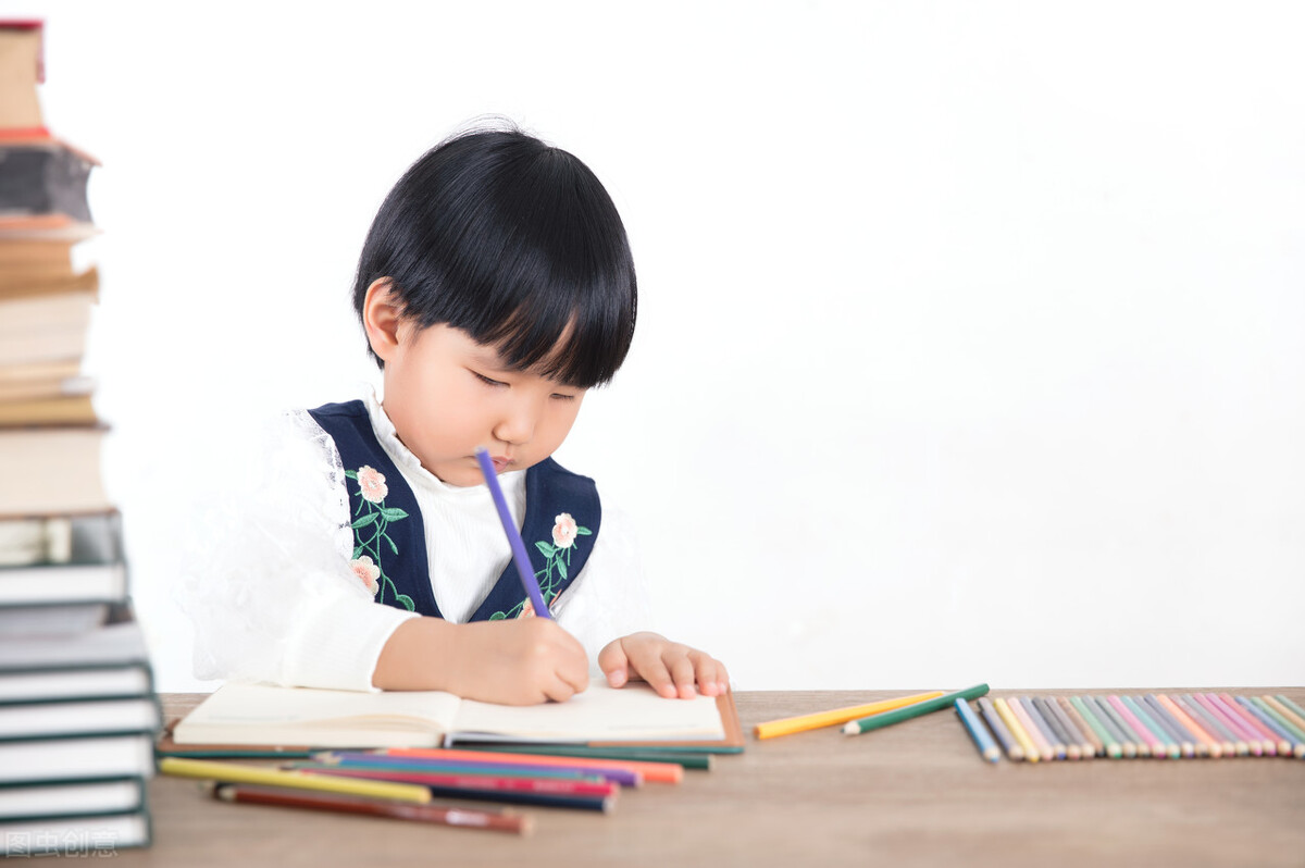 怎样让6岁的孩子打好写字的基础,3-6岁儿童写字训练