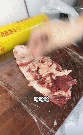 奶茶里没有奶，虾仁里没有虾，东北绝命毒师公开打假，一夜爆火