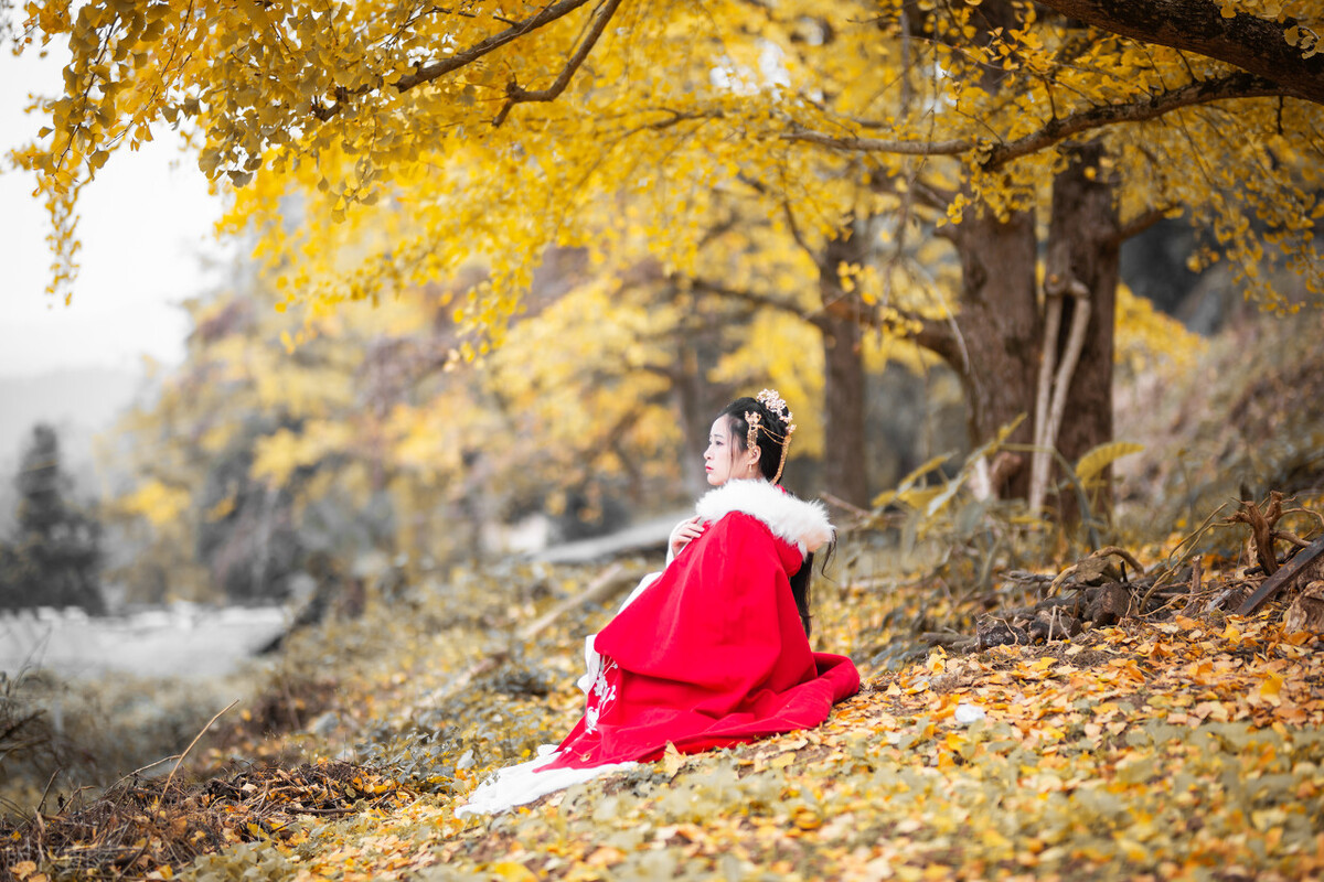 古风短篇故事：他以大婚逼我离开，却死在了大婚的当晚