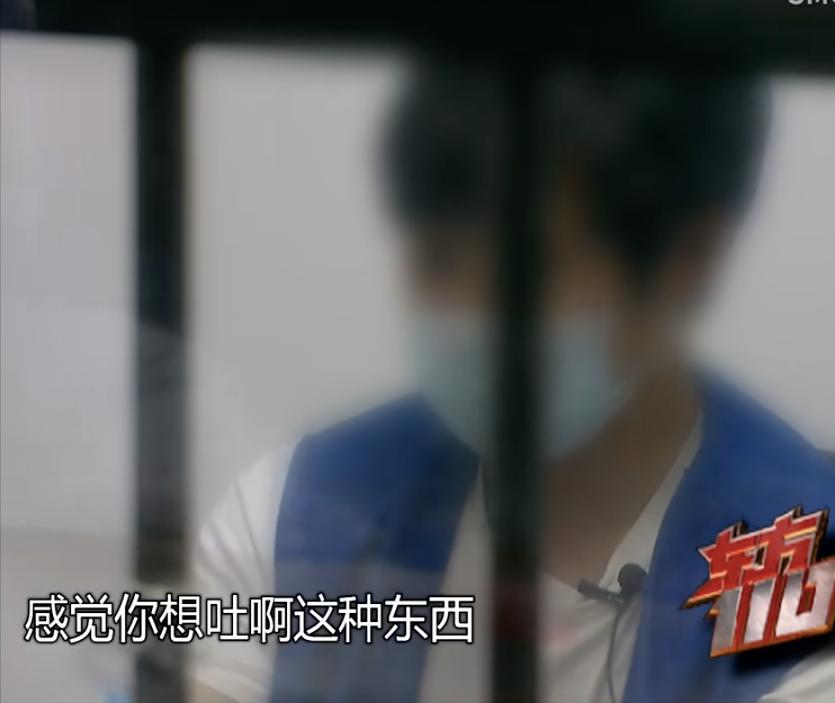 青年男导演拍摄小黄片,每集投资3万,男女主:快给我们拍吐了