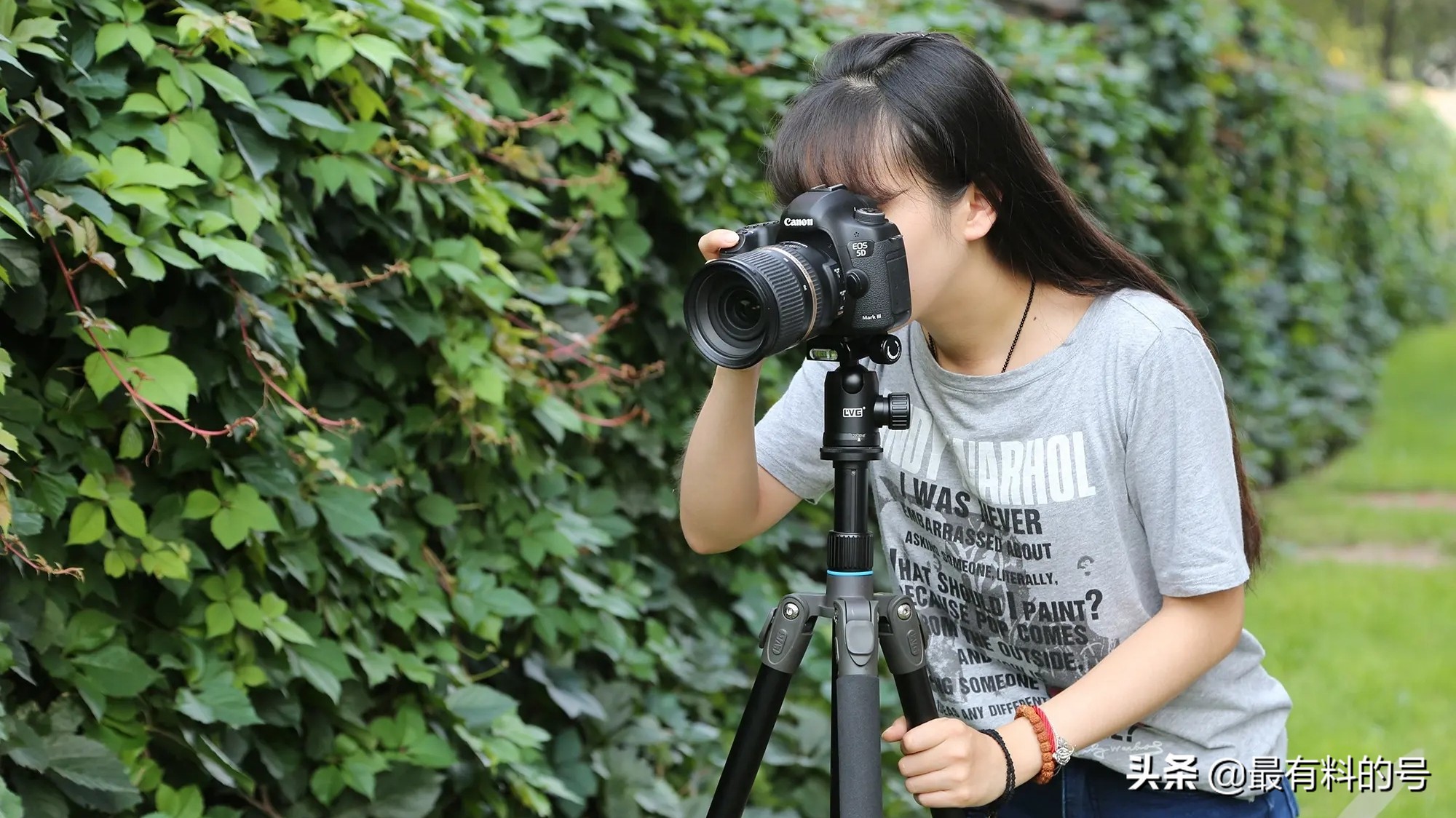 微单相机用什么三脚架比较便携,单反拍照三脚架推荐