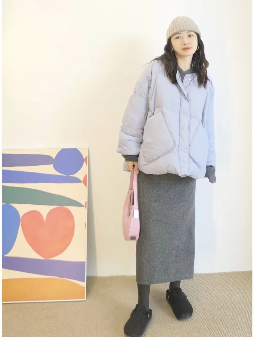 短款白色羽绒服的最佳搭配半身裙,羽绒服搭配哪些裙子才时髦