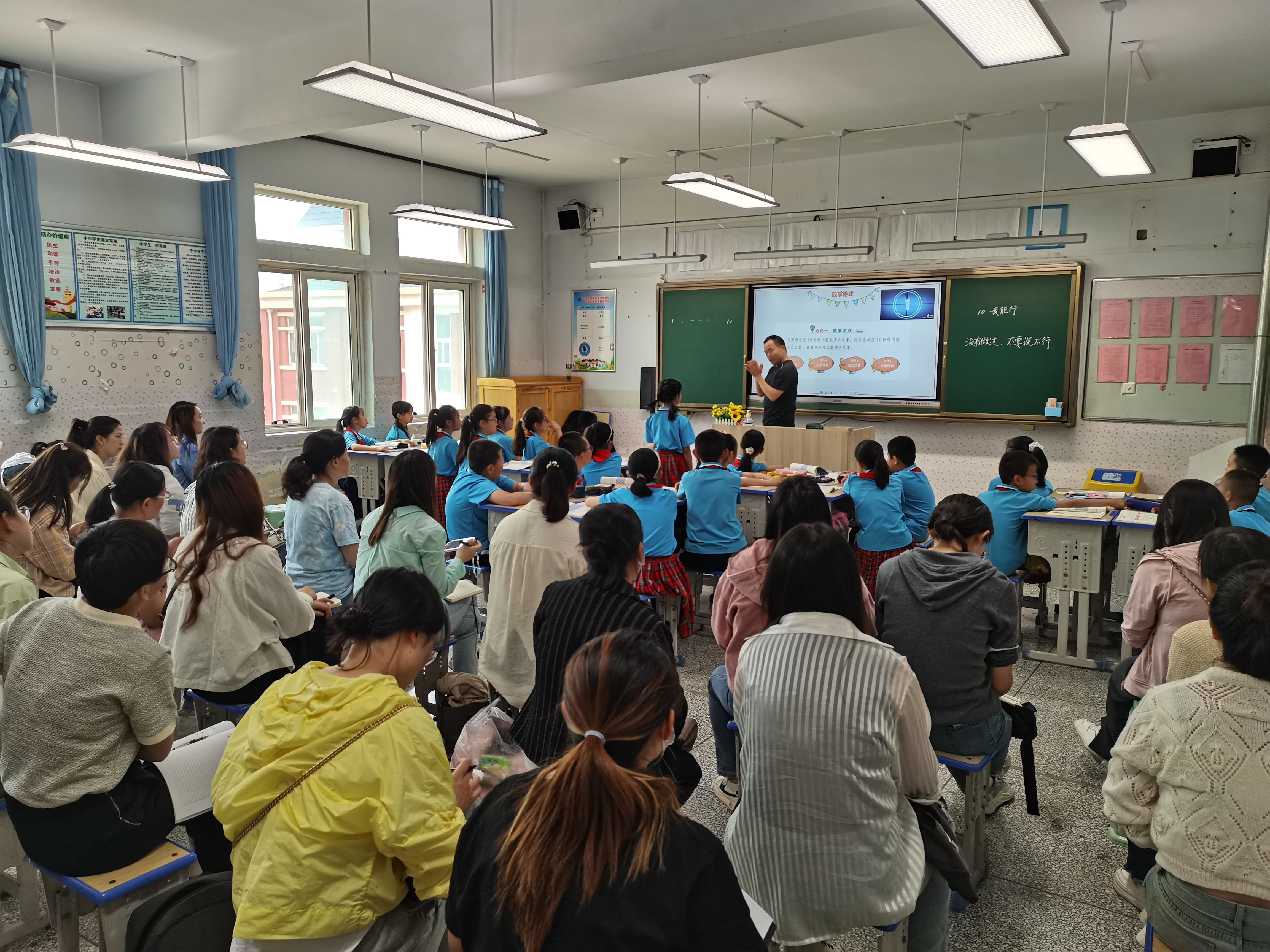 西宁城东区青藏铁路花园学校,西宁市湟中区青藏铁路花园学校
