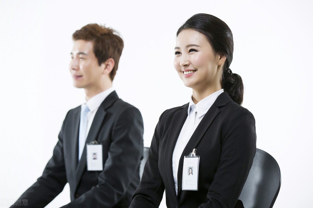 公务员面试不穿正装会扣分吗,公务员面试必须要穿正装吗