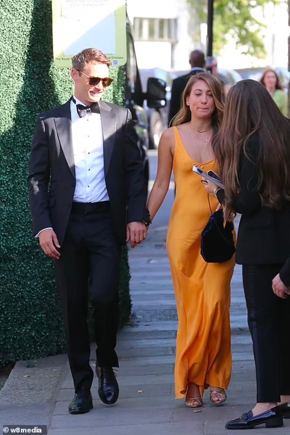 甩掉渣男后嫁入了豪门,甩掉男朋友嫁入豪门