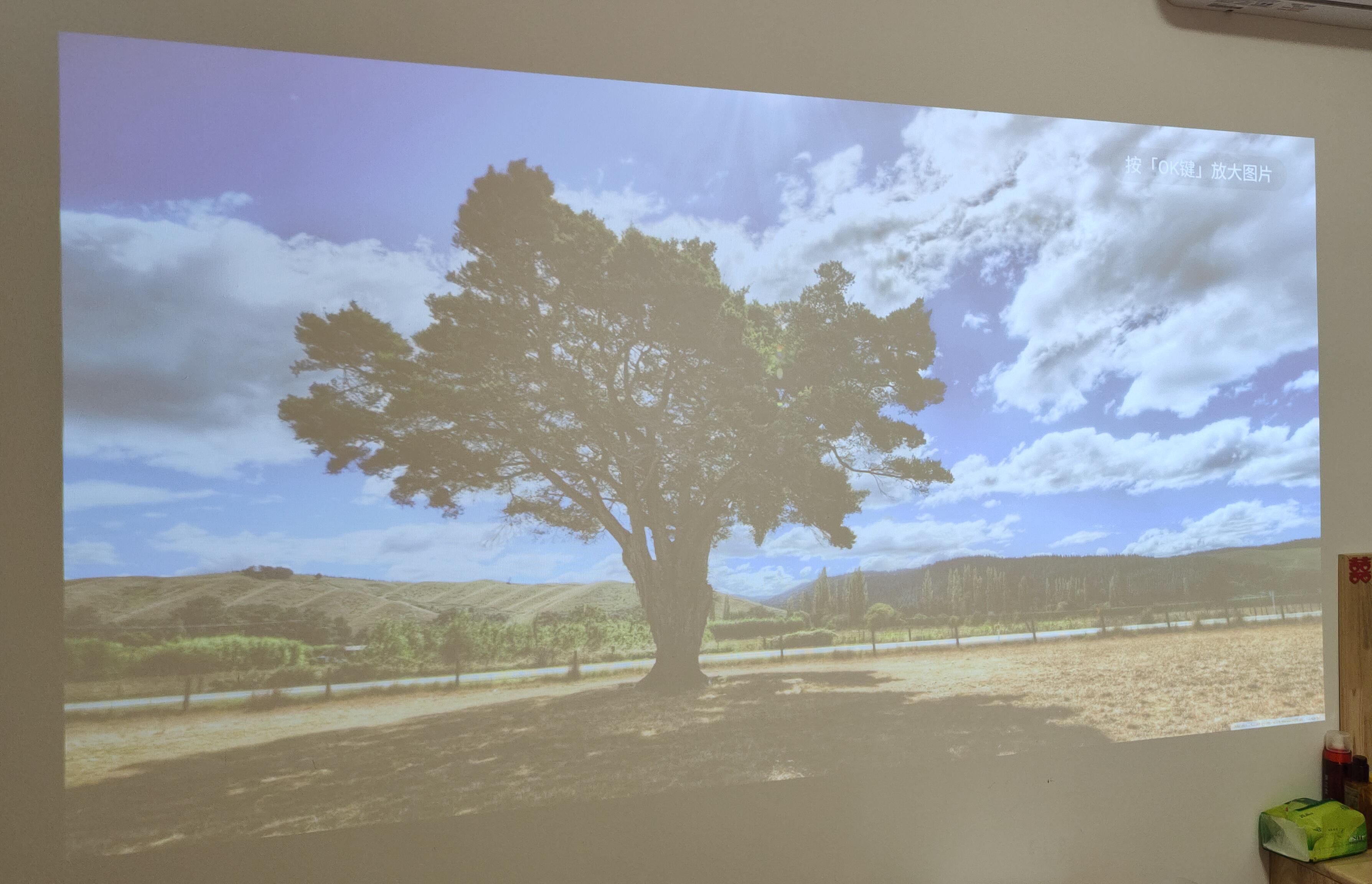 投影机显示不清晰怎么办,菲斯特s1画卷光学屏为什么那么贵