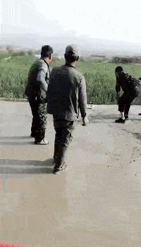 女婿和丈母娘搞笑对决,丈母娘对女婿发火搞笑视频