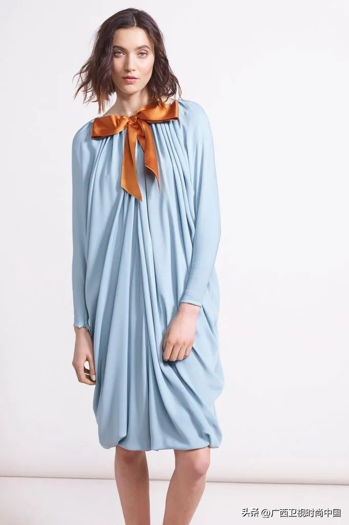 蝴蝶结的最佳搭配,大蝴蝶结怎么搭配好看图片