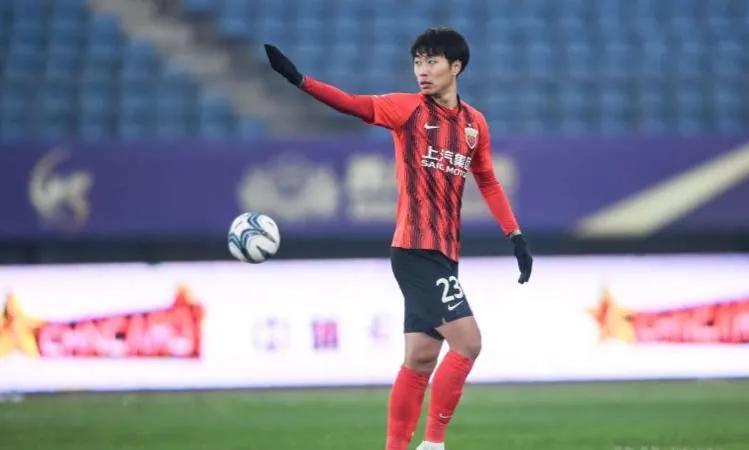 郭田雨转会到哪个俱乐部,山东泰山队蒿俊闵告别战