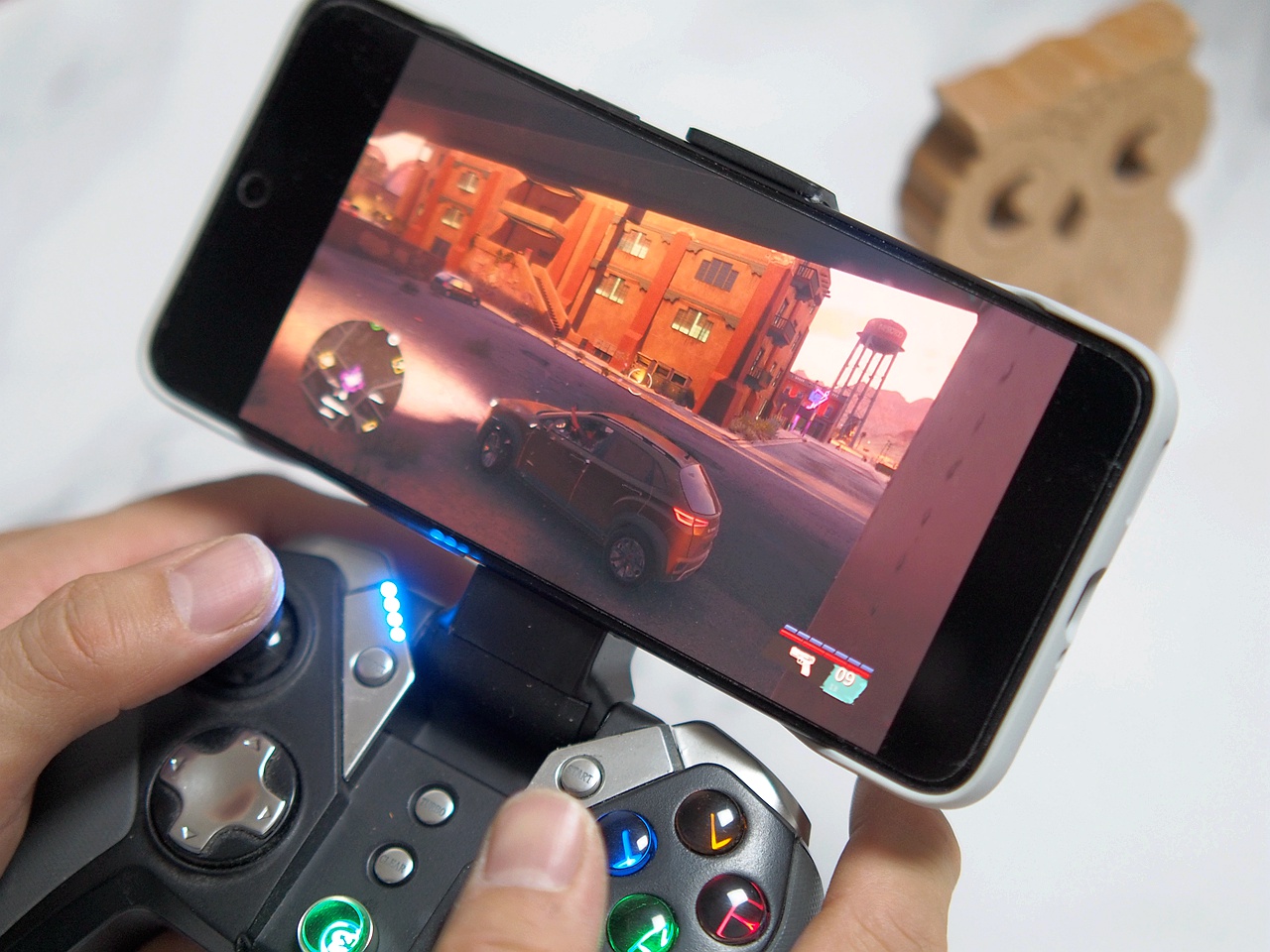 用手机玩游戏真的不爽吗？游戏手机应该这么选