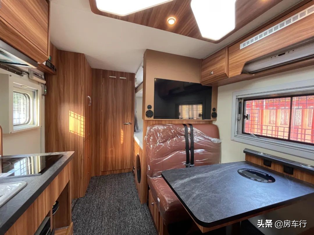 蓝牌五座德国曼重卡房车,b级越野豪华房车大全100万以上