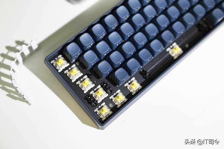 洛斐小翘键盘值不值得购买,lofree洛斐小翘暗夜蓝键盘测评