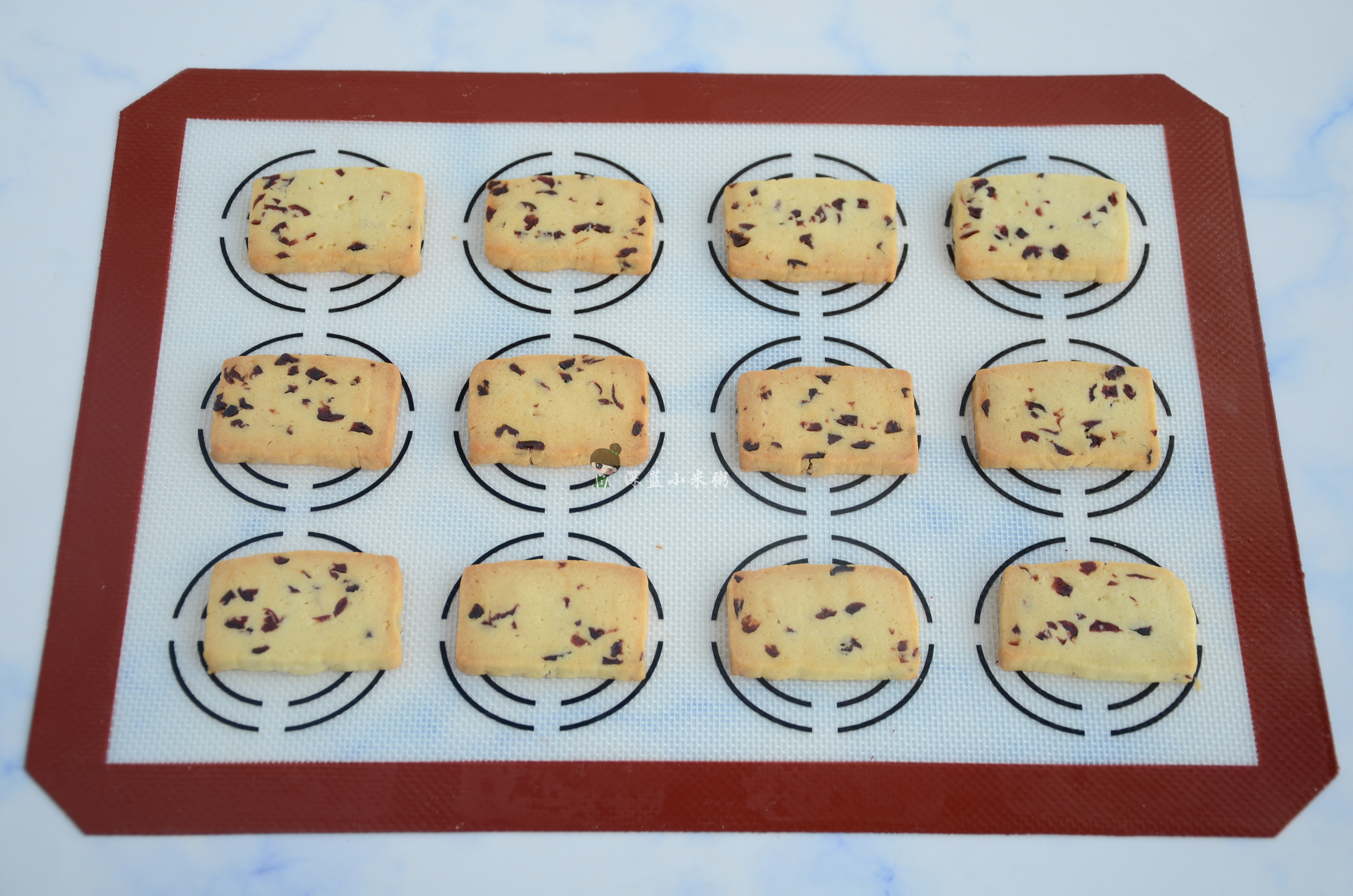 一学就会的蔓越莓曲奇饼干,酥脆简单的蔓越莓饼干