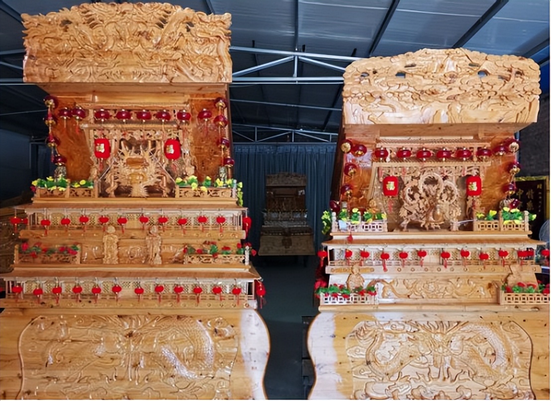 农民老木工做棺材视频,山西农民大哥做棺材