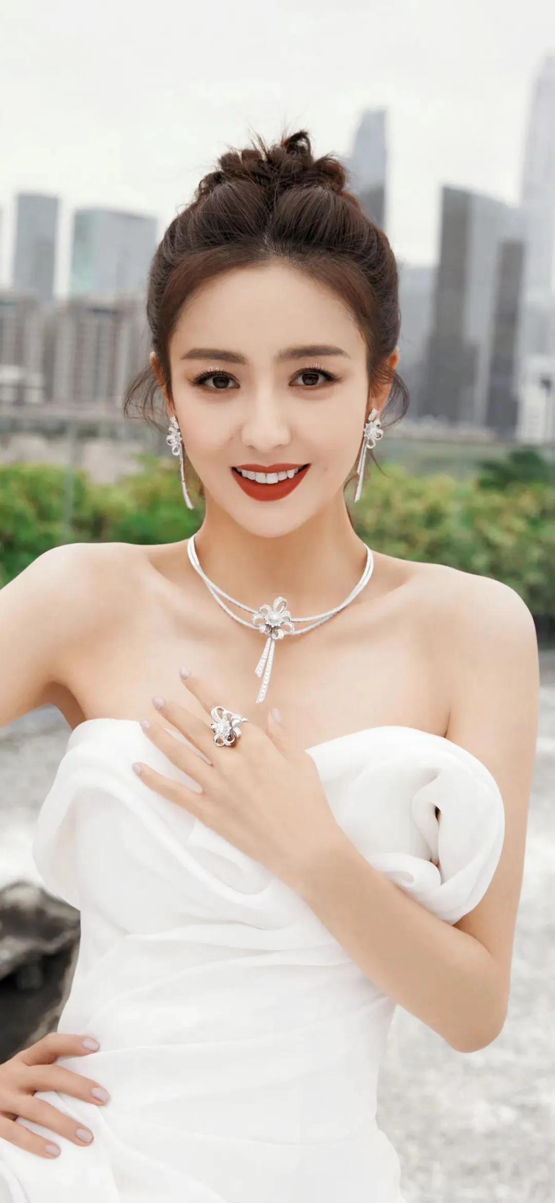 佟丽娅大唐战舞高清壁纸,佟丽娅高清女机长壁纸