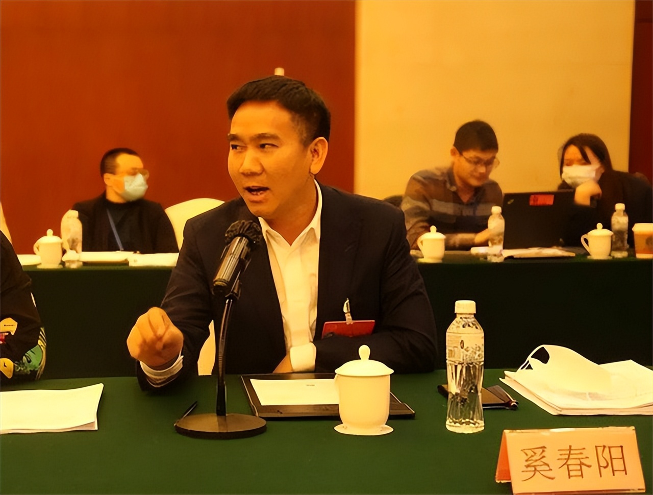 创始人25岁因车祸离世，妻子改嫁司机套现146亿离场，申通改姓