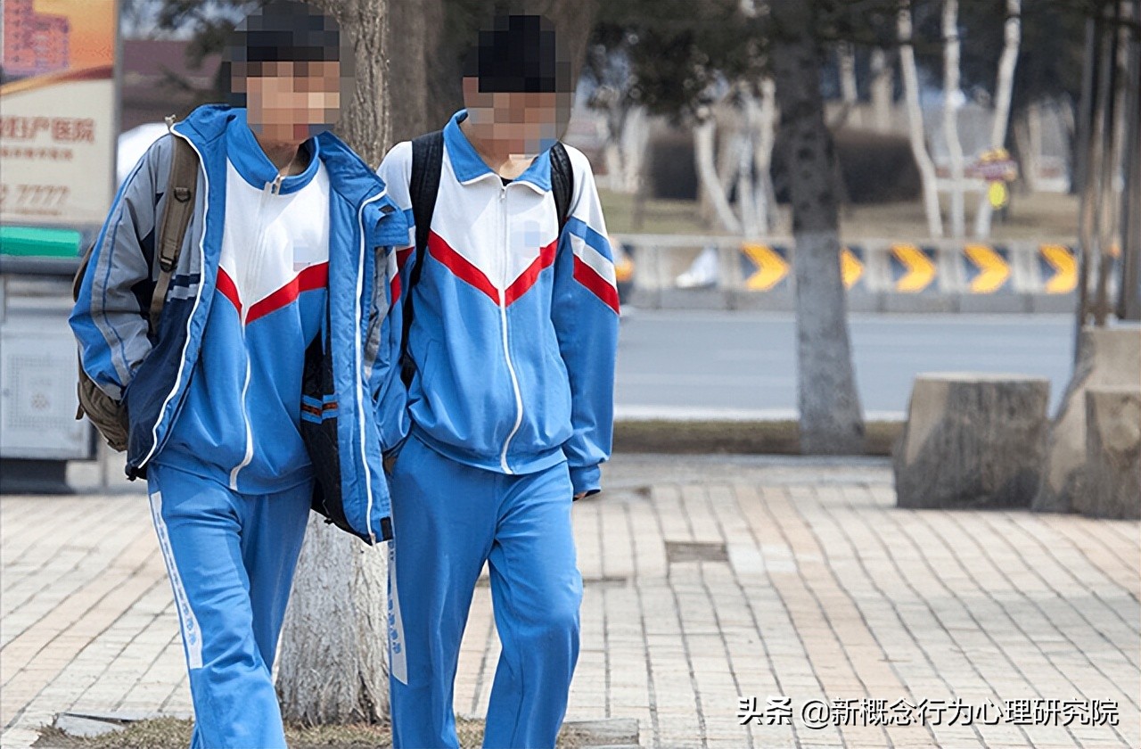 孩子因为换了老师而影响学习,孩子换了班主任很伤心怎么办