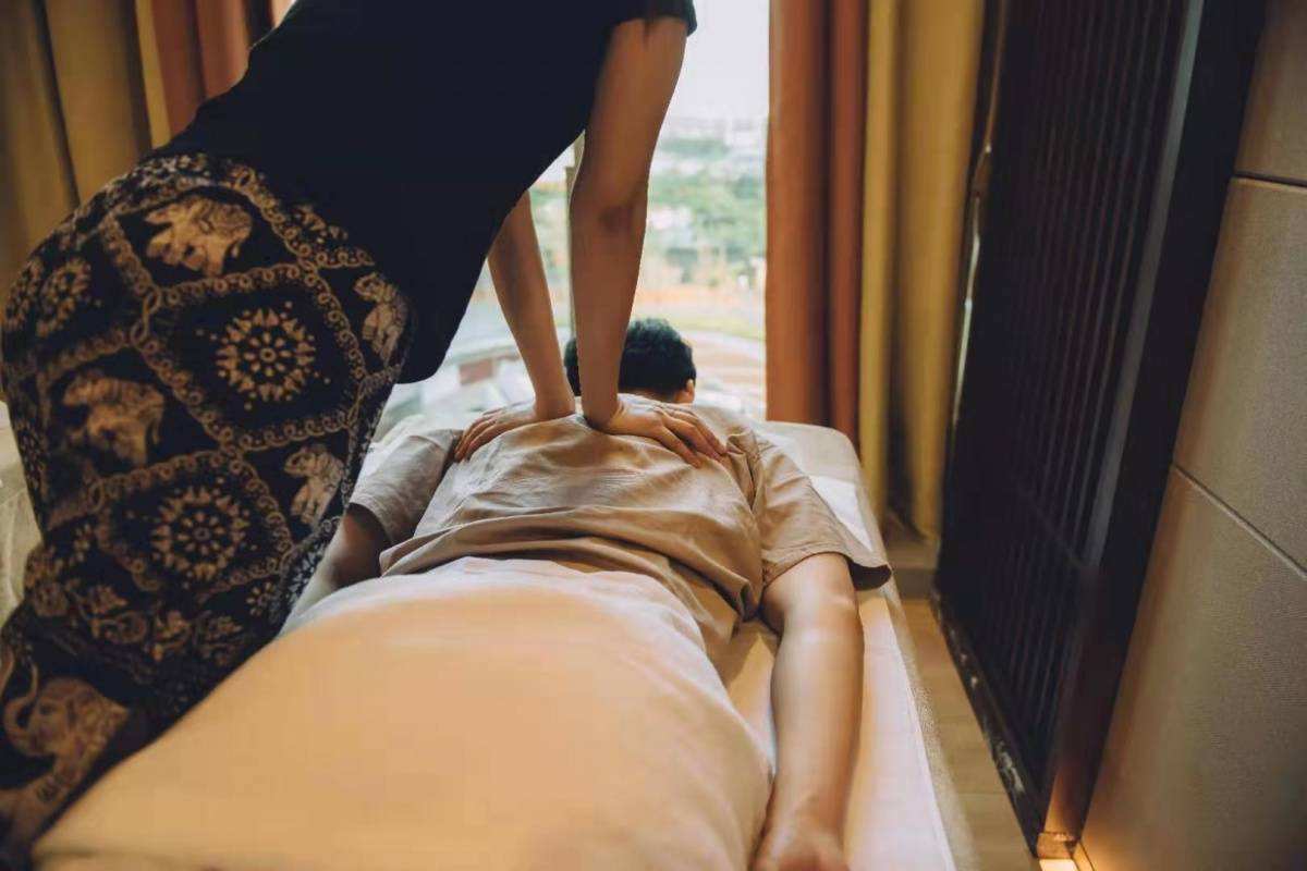 做按摩技师一年收入才10万,男生做推拿技师真实收入