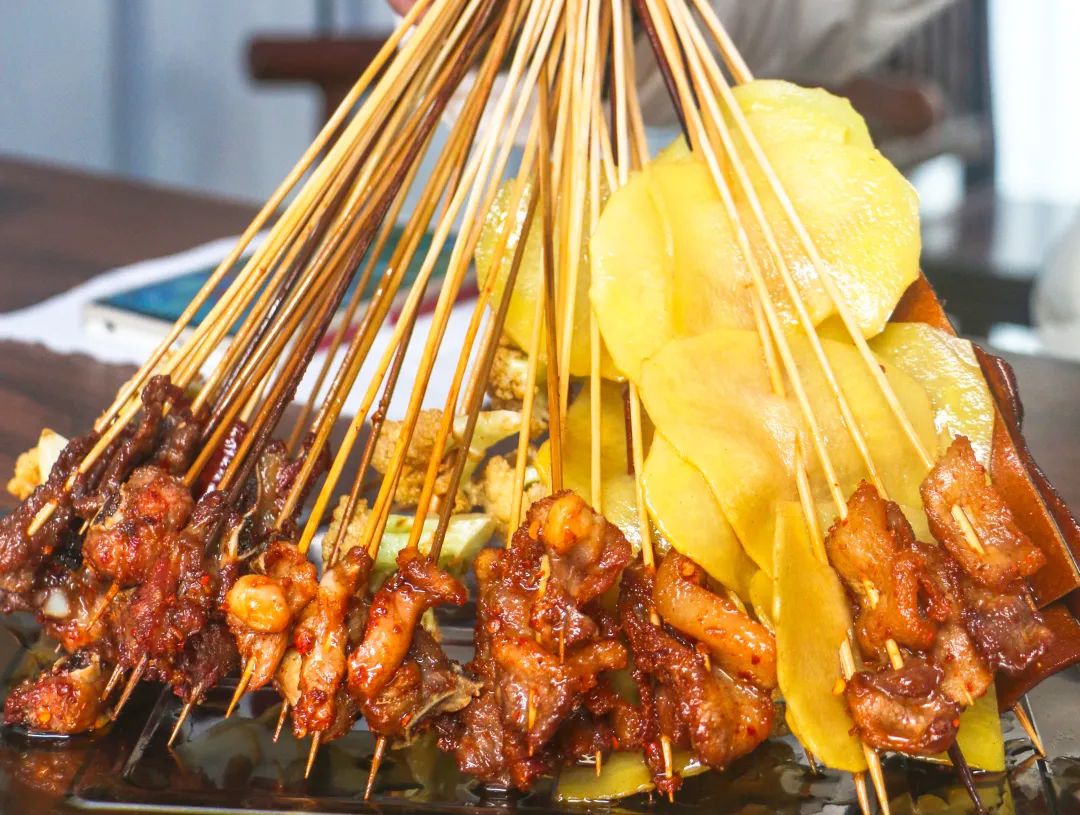 乐山30家苍蝇馆子，我不允许你还没吃过！