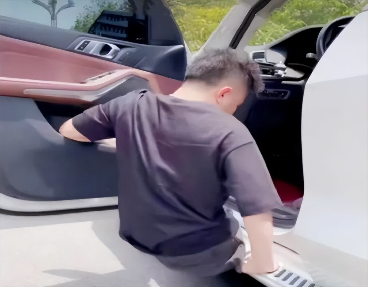 无腿丈夫劈腿女粉丝,无腿丈夫劈腿女粉后求复合