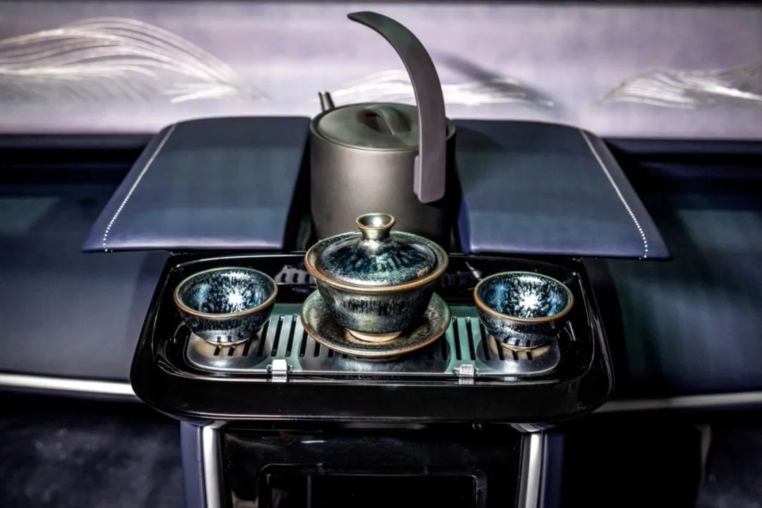 林肯领航员横躺,林肯壹号和领航员区别