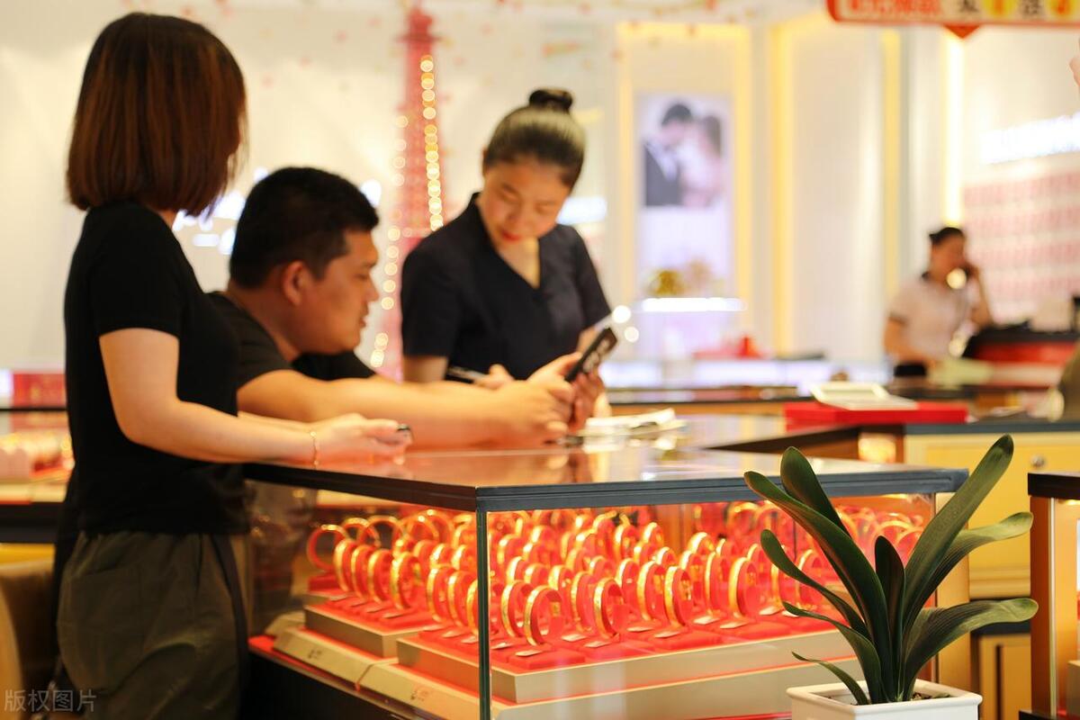 一位资深店长分享的门店销售技巧,四种不同类型顾客的销售技巧