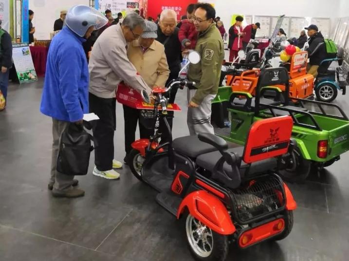 电动小三轮车价格多少钱一辆,一个电动小三轮多少钱