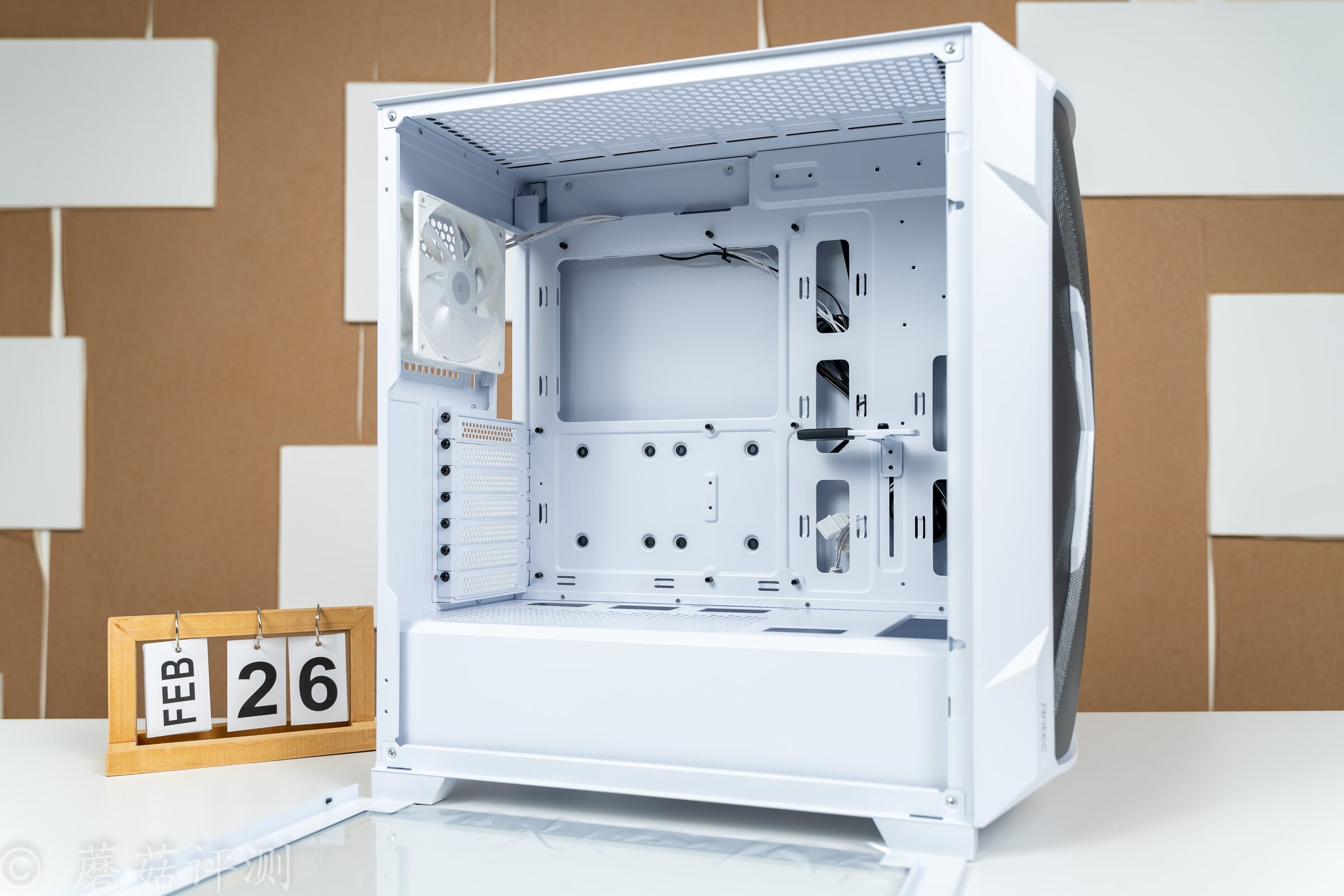 安钛克性价比最好的机箱,散热好不积灰的机箱