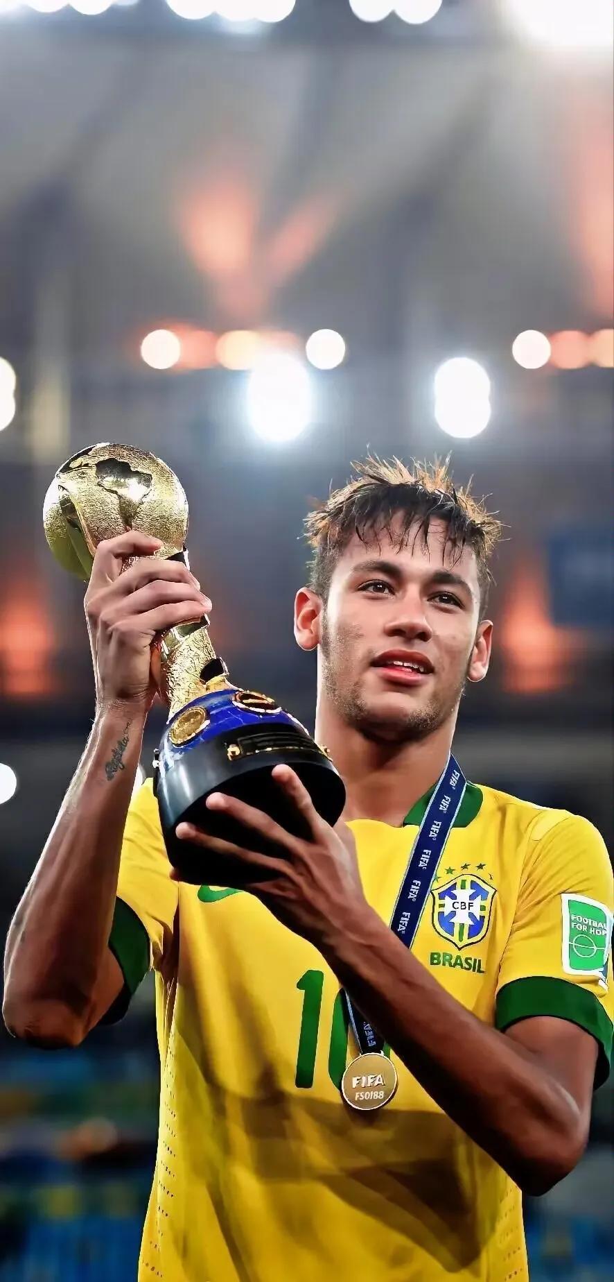 内马尔的迷人之处,内马尔从小到大的经历