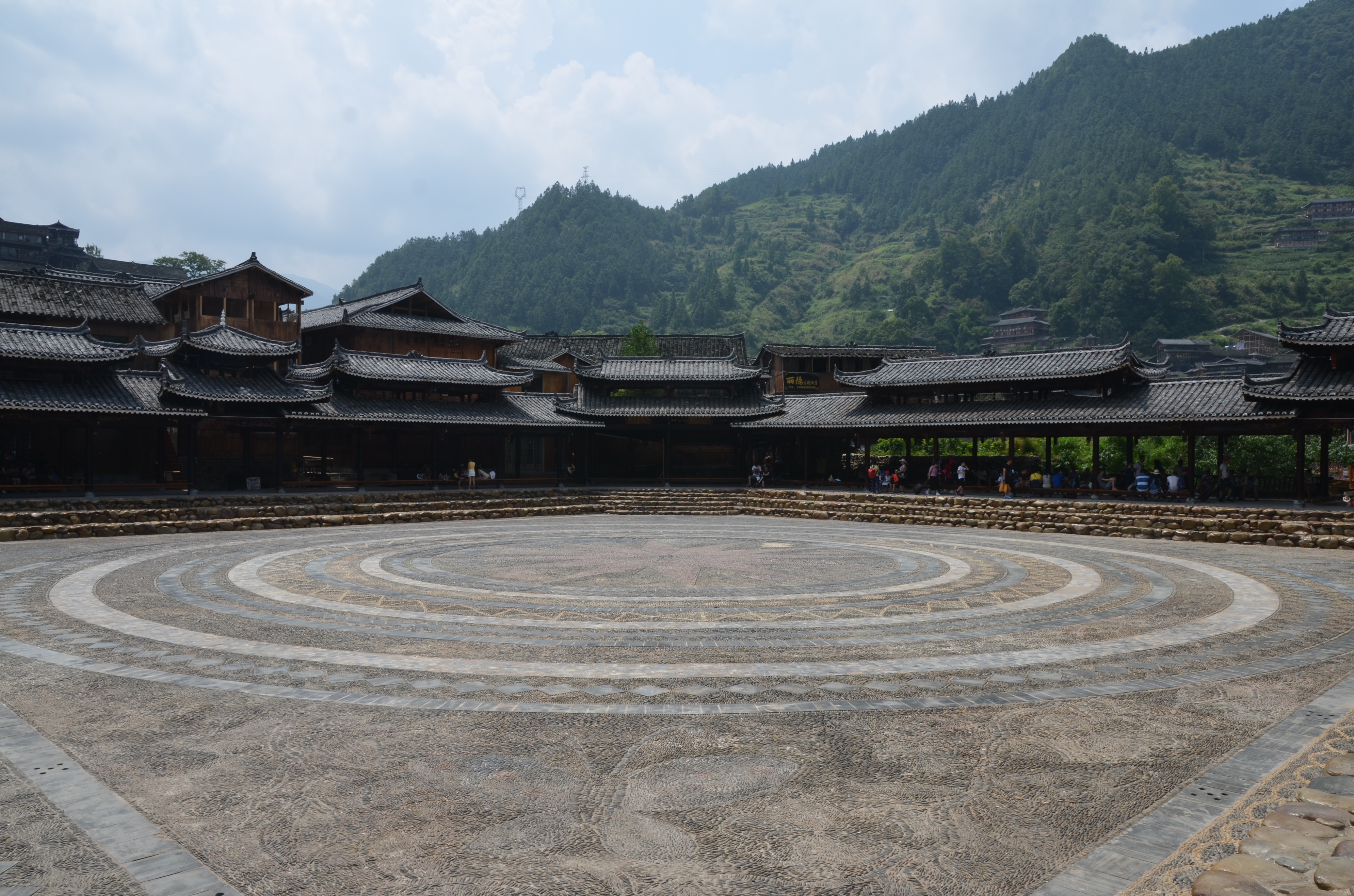 中国苗族第一寨西江千户苗寨,贵州西江千户苗寨一日游攻略