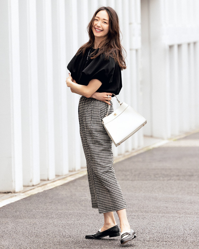 黑白色怎么搭配才好看,黑白色如何搭配出高级感