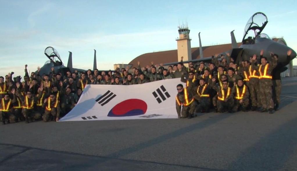 中国的坦克与韩国的坦克对比,中国最强主战坦克对比俄罗斯坦克