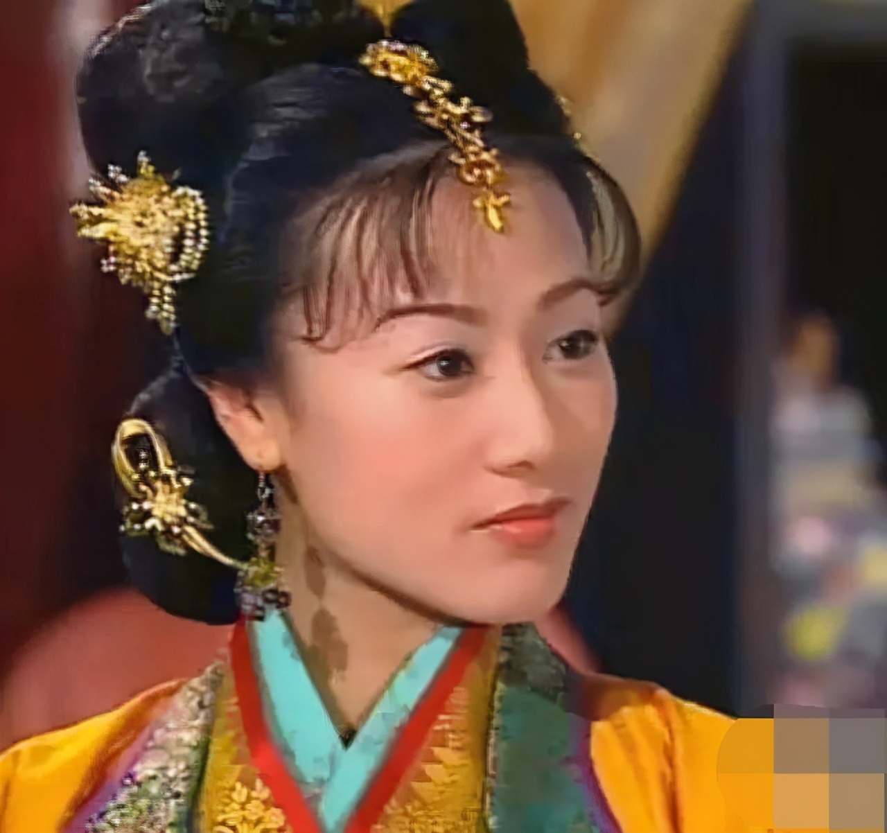 她7岁从天津到香港，是TVB“*用御***妇情**”，有小鲜肉追钱都花给父母