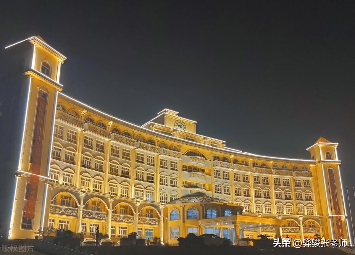 民办高校前十亮相，河南有两所并列第五名，能不能降低一点学费？