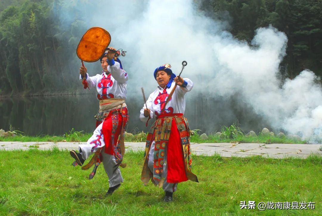浜斾竴搴峰吇鏃呮父,浜斾竴搴峰吇搴﹀亣鏀荤暐