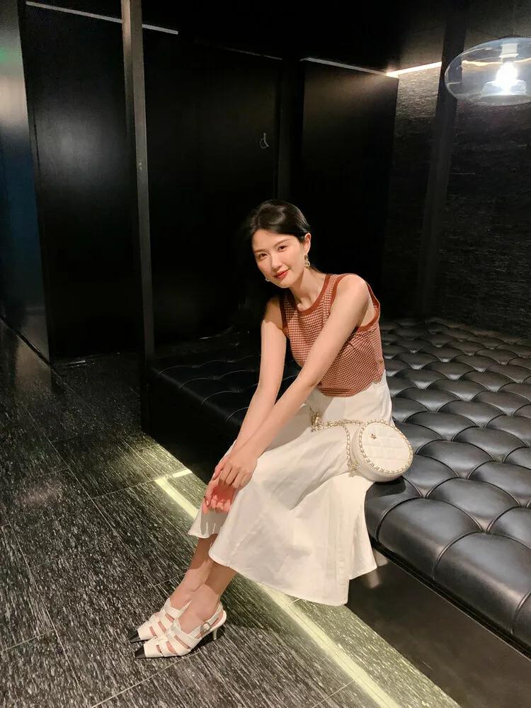 女人要为自己的美而自信,为什么女人那么爱护自己的脚