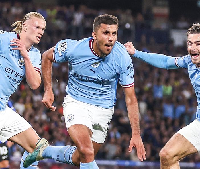 1-0夺冠，新王诞生！曼城狂欢：20天夺3冠，多人喜极而泣