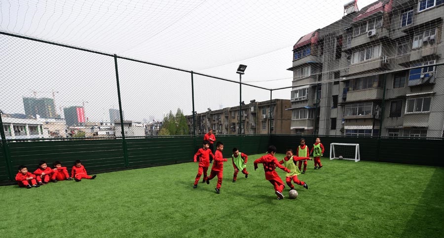 足球从娃娃抓起完整版,足球从娃娃抓起名言