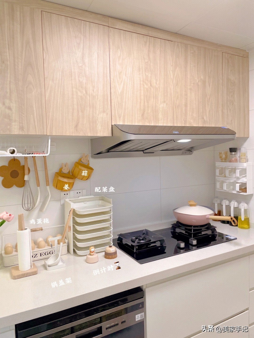 墙面只刷乳胶漆的装修风格,墙壁不刷乳胶漆做什么看着不单调